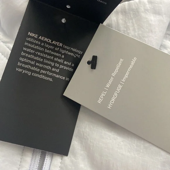 Nike Men’s Light Blue/ OffWhite Aerolayer Repel Thermore Running Vest Size M NWT - Picture 9 of 10